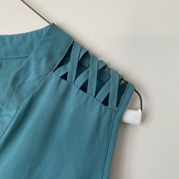 Size XL women’s tank - Picture 4 of 4